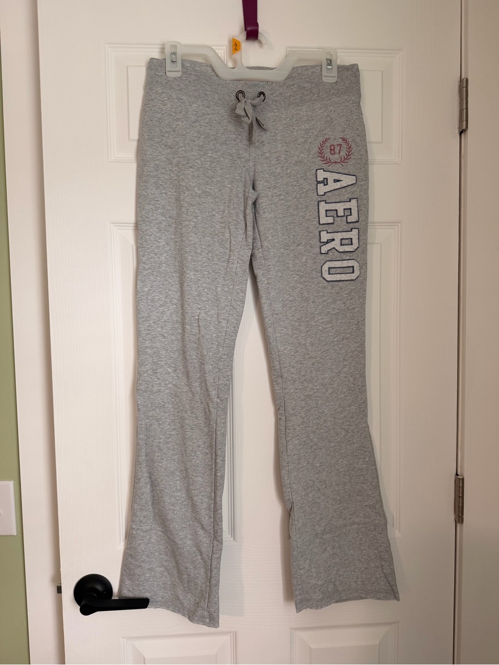 Aeropostle women’s Gray Logo Sweatpants - Comfortable Bottoms